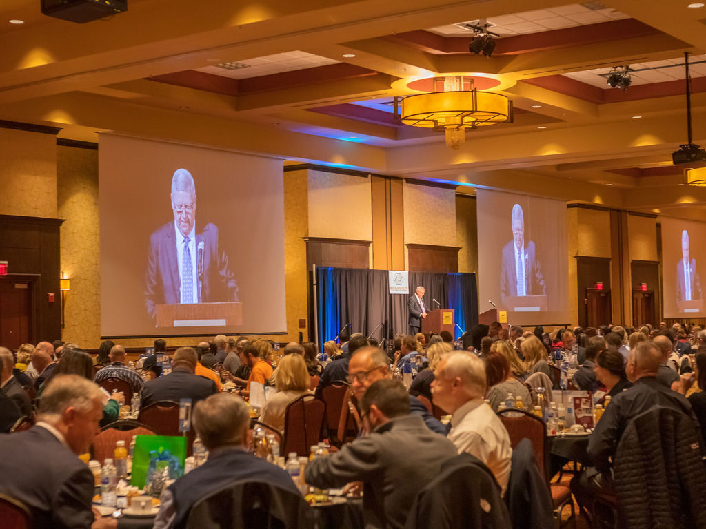 More than 800 in attendance